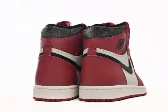 HYPE Retro OG Jordan Chicago and DZ5485-612 High Lost Found 1 0417